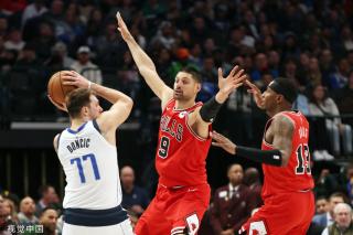 势展现了其 势展现了其