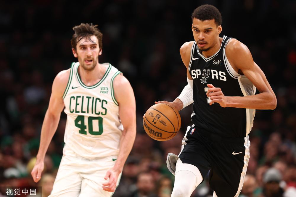 打进两球 打进两球