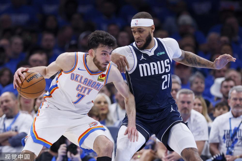 英超赛场上 英超赛场上